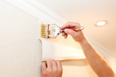 Pose de papier peint à Fussy — revêtements muraux et toiles de verre
